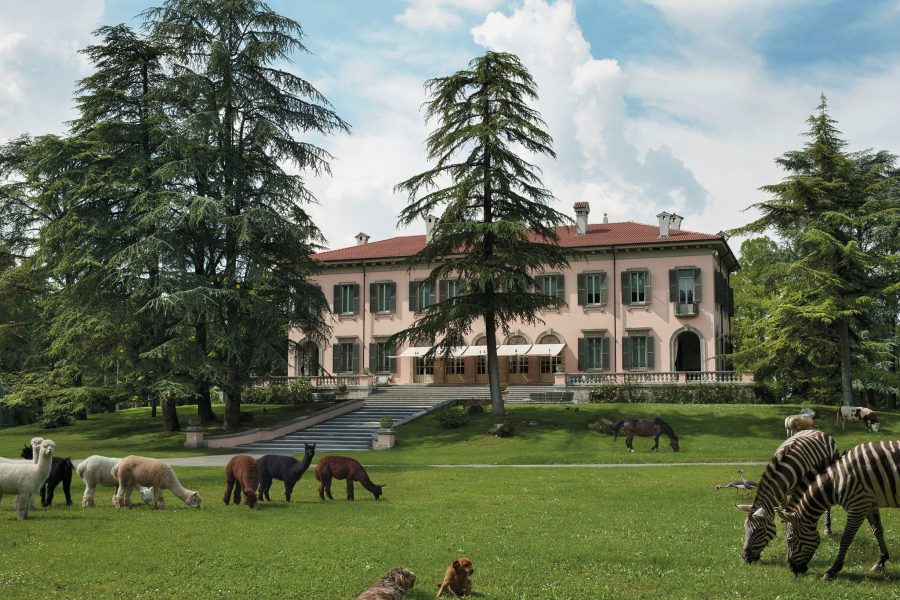 Giorgio Armani's Italian Villa (Photography by Simon Upton.)