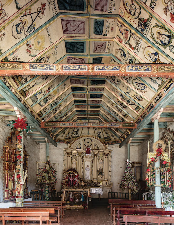 huatápera chapel in Zacán